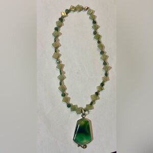 Elegant Green stone necklace in sterling silver